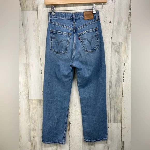 Levis Premium Denim Ribcage Straight  Button Fly Jeans Womens W26 - Picture 2 of 7